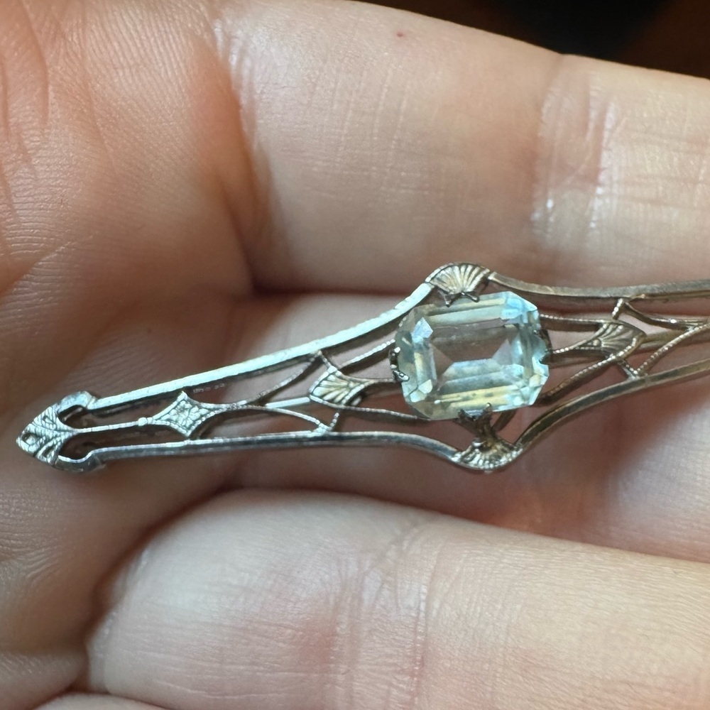 Vintage Art Deco Sterling Silver Aqua Blue Glass Filigree Brooch - Picture 9 of 9